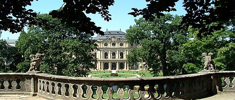 Die Residenz in Würzburg, vom Hofgarten aus fotografiert. Foto: Robert Emmerich, 2002