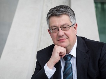 Prof. Dr. Matthias Reményi