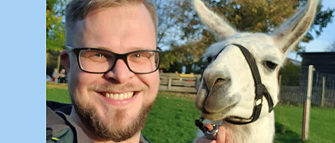 Christian Seynstahl bei der Gründerwanderung mit den RhönLamas.