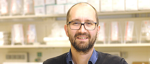 Wolfgang Kastenmüller forscht an grundlegenden Mechanismen der Immunzellentwicklung. Das Wissen darüber ist Voraussetzung für die Entwicklung neuer zielgerichteter Therapieansätze.